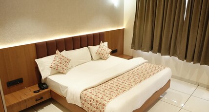 Hotel Shree Agrawal Palace Room Type - Executive Triple Room