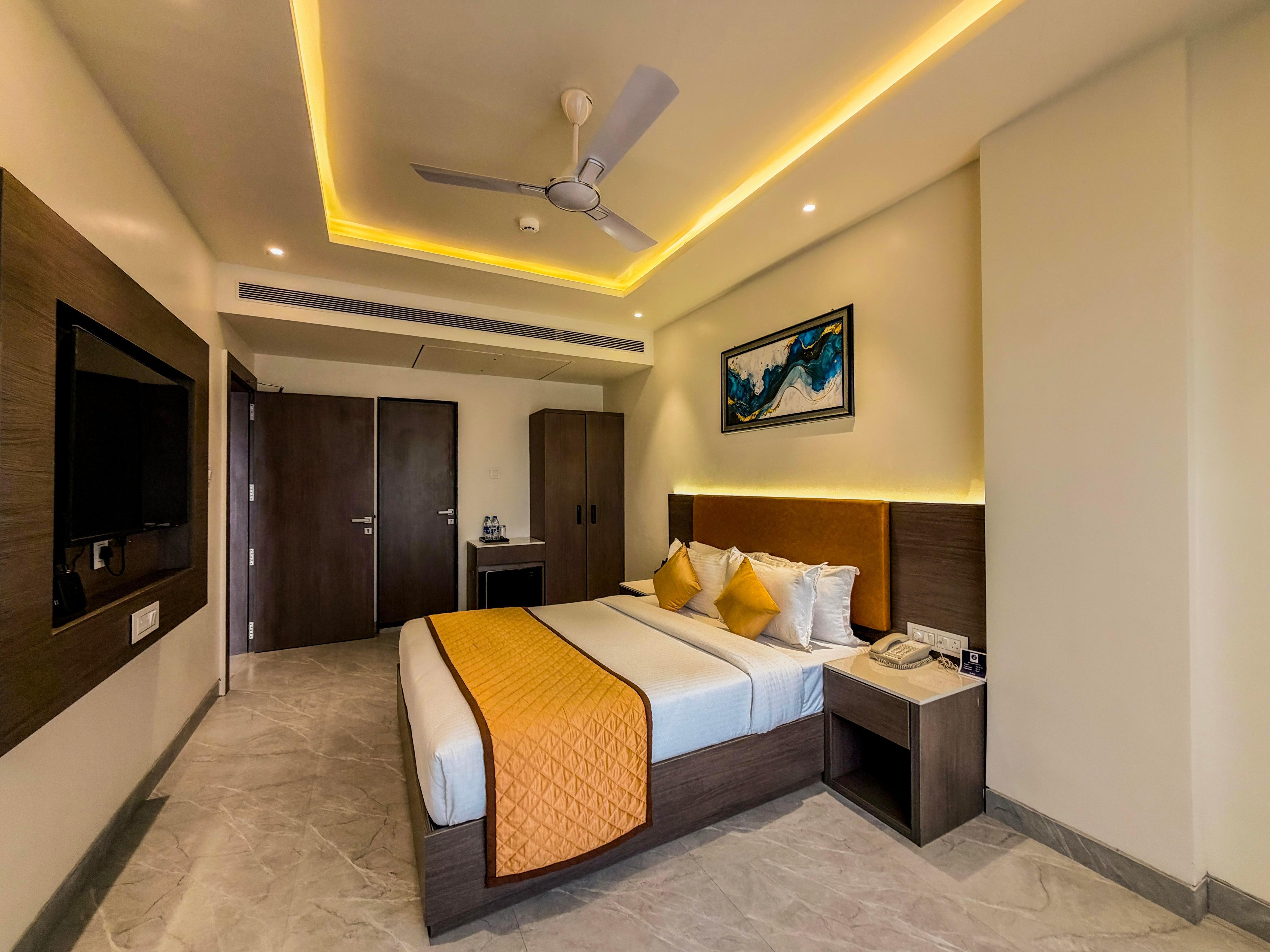 Zip By Spree Hotels Pandharpur - Tap to explore photos