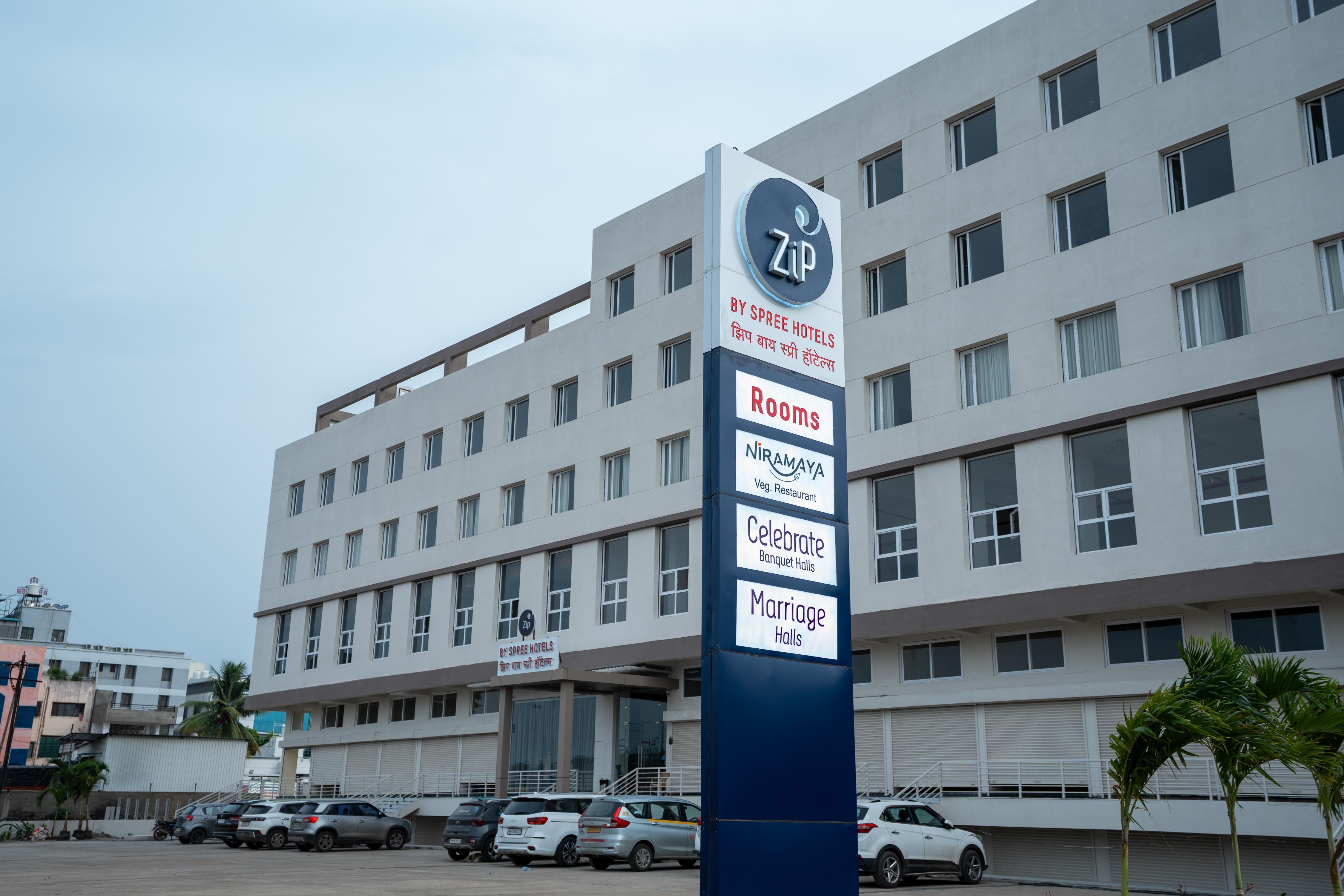 Zip By Spree Hotels Pandharpur - Tap to explore photos
