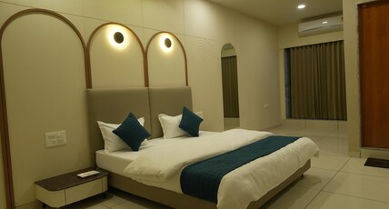 Hotel Lotus Room Type - Super Deluxe Room