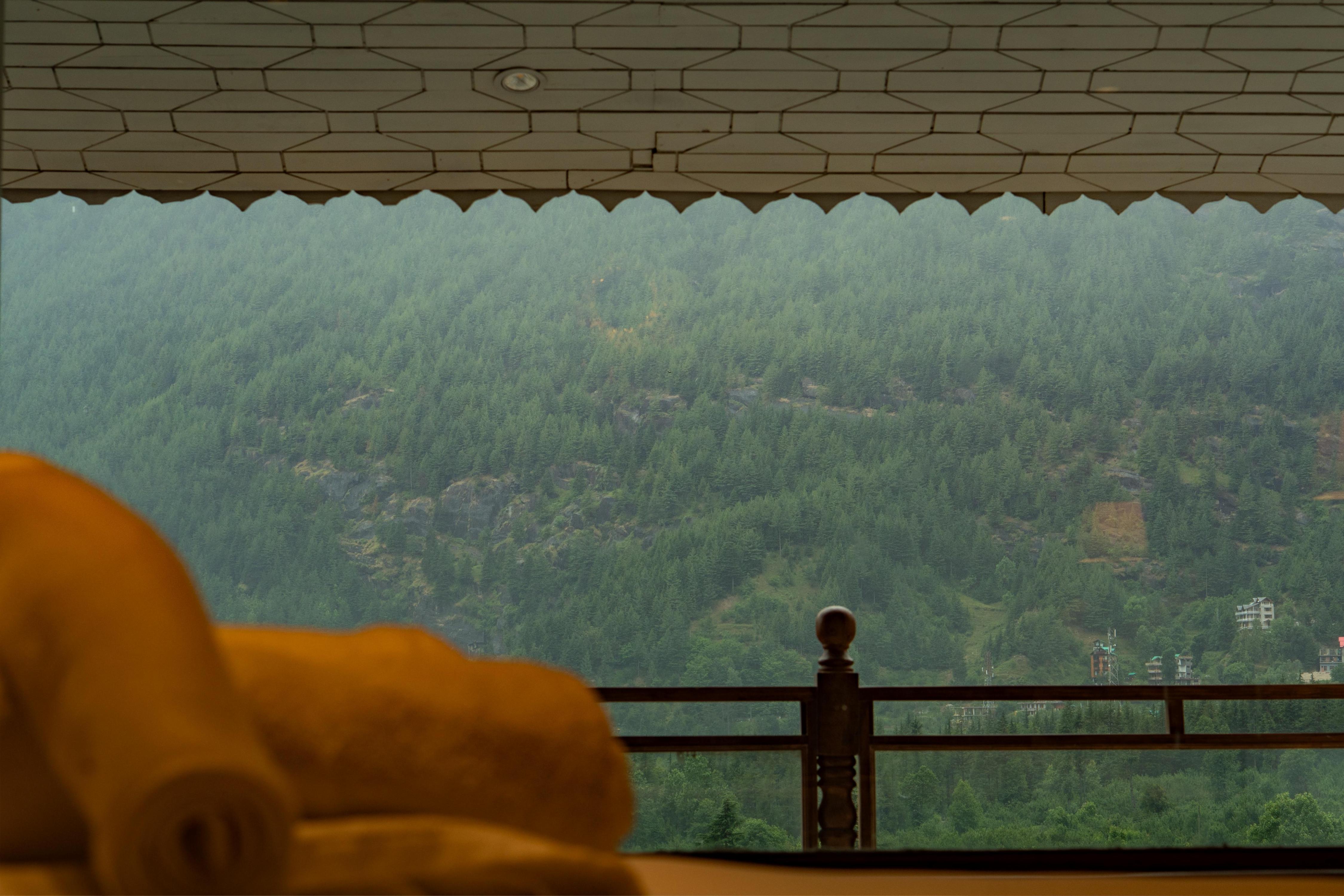 EKAANTH - A Lush Boutique Stay (Rohtang Highway) - Tap to explore photos