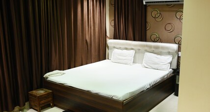 Hotel Roy Residency Room Type - deluxe room
