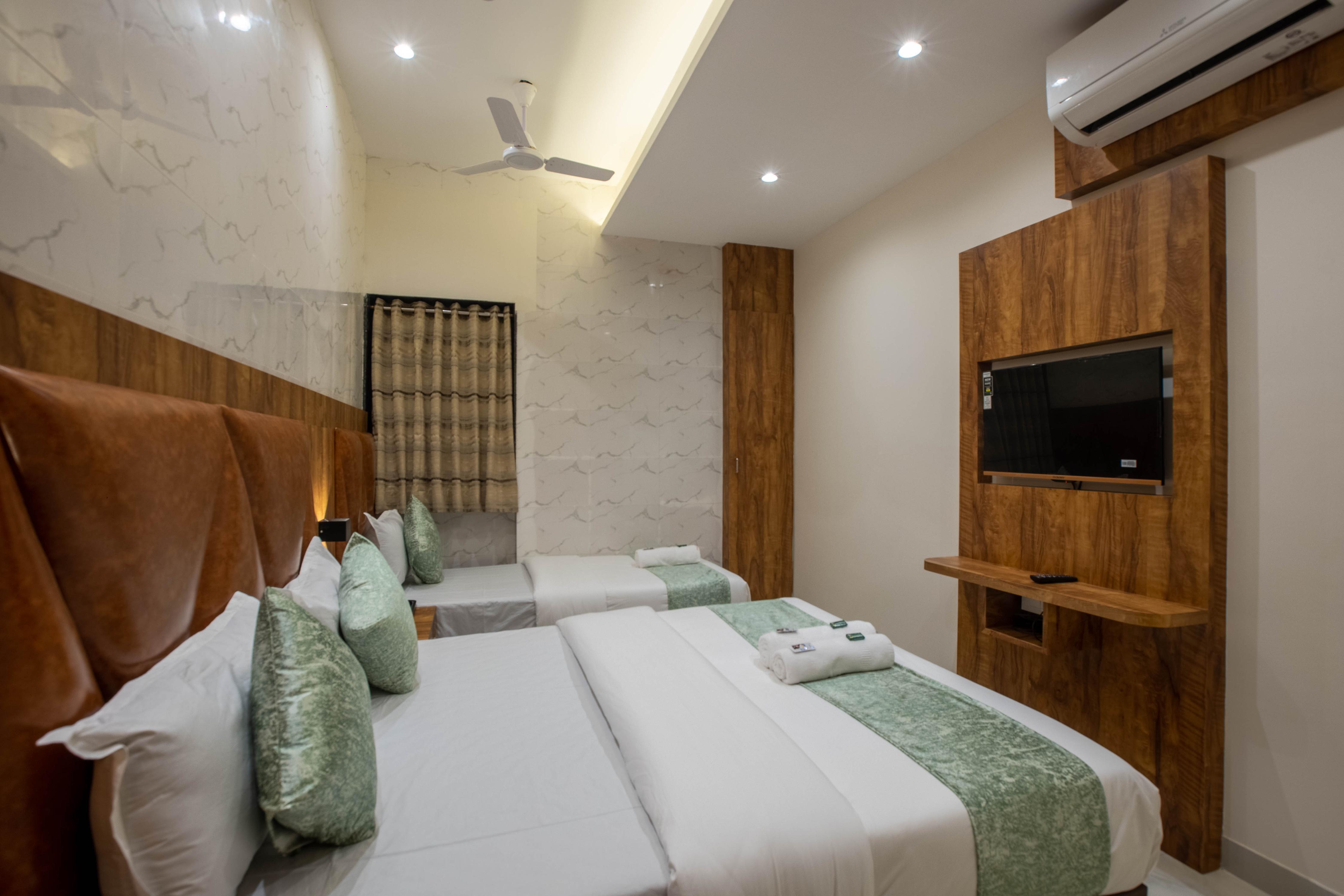 Hotel Heraa International Grant Road, Mumbai