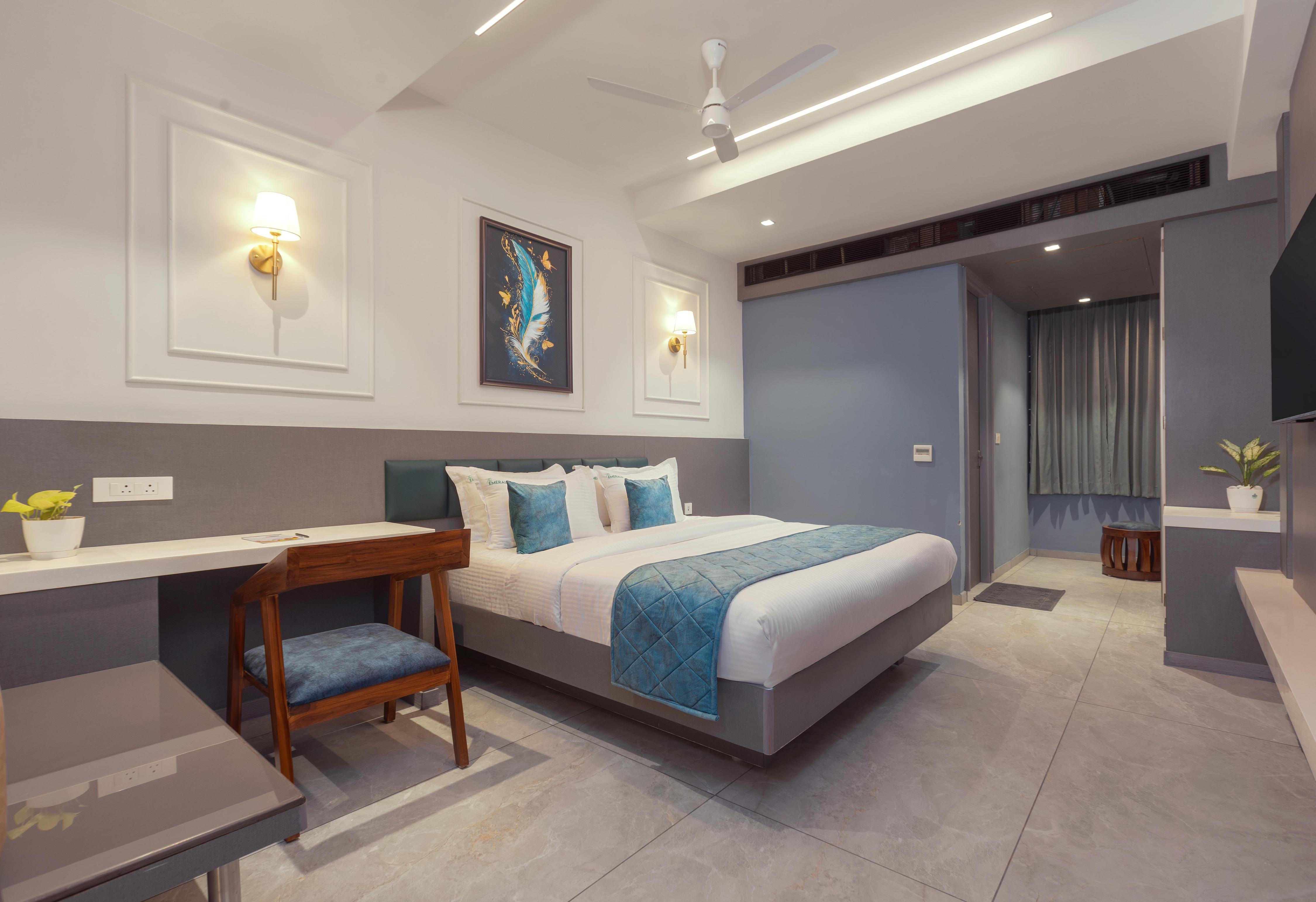 The Emerald Room Type - Premium Suite room