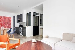 Charming apt with patio - 2BD4P - Monceau Park