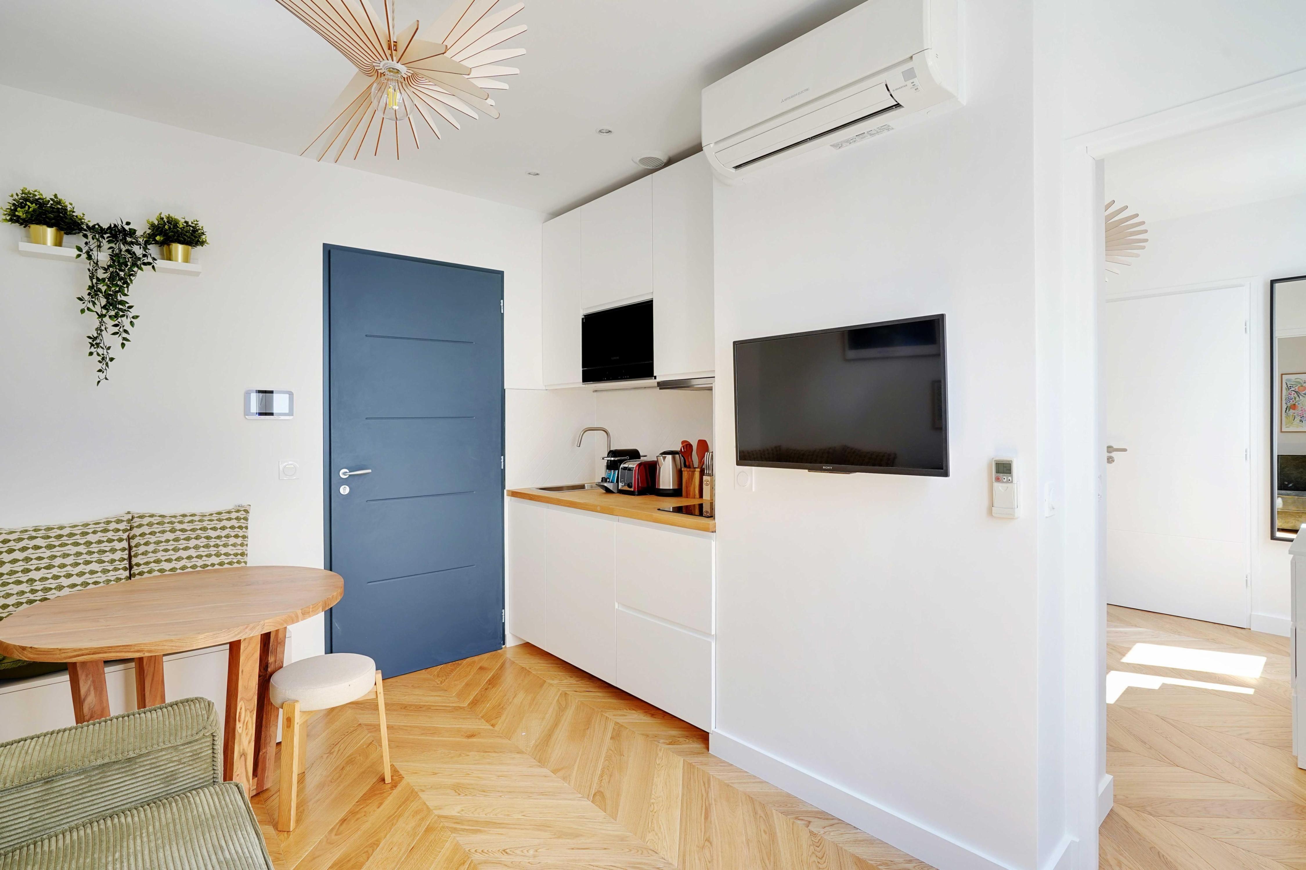 Welcoming Apartment with parking - Croisette - Tap to explore photos