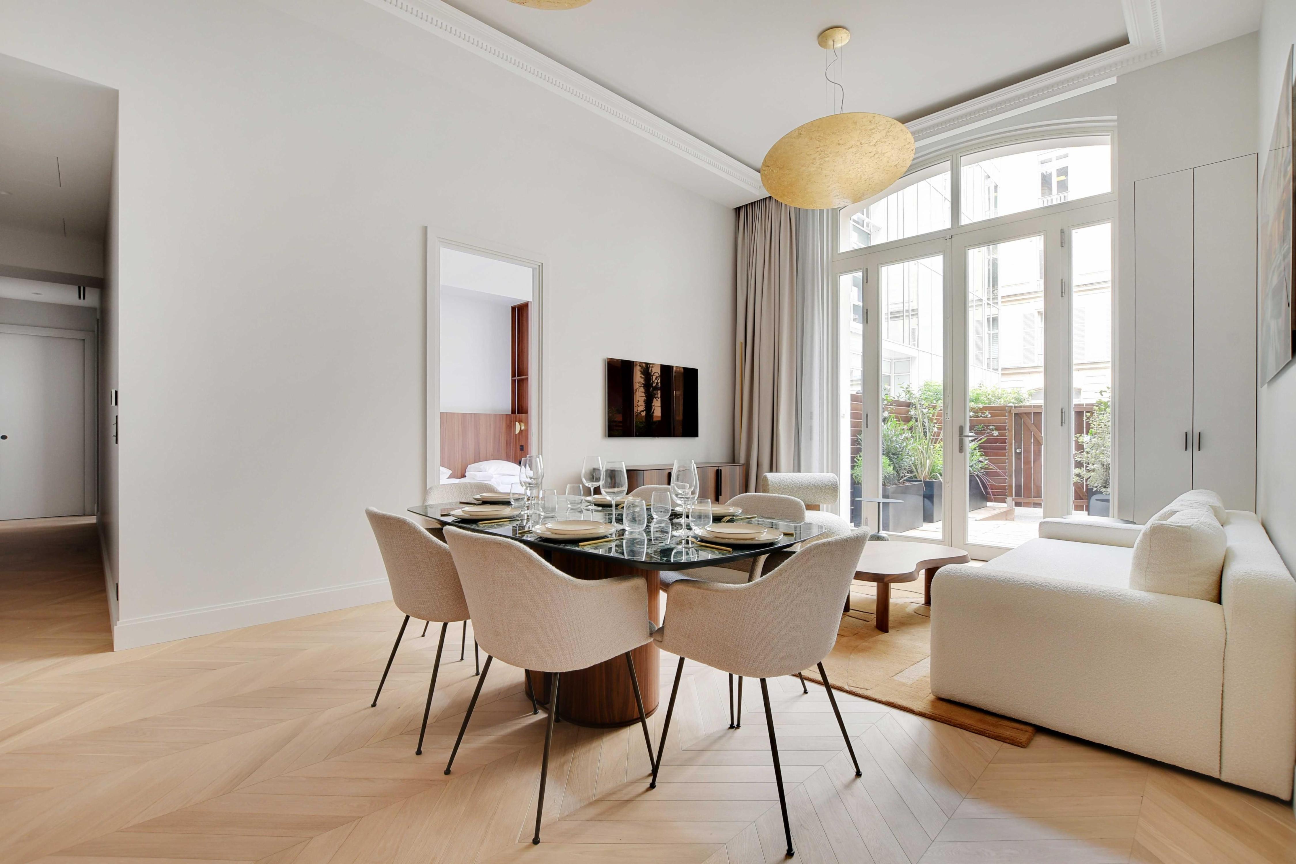 Luxury Apartment 2BR 4P GeorgeVChamps Elysees