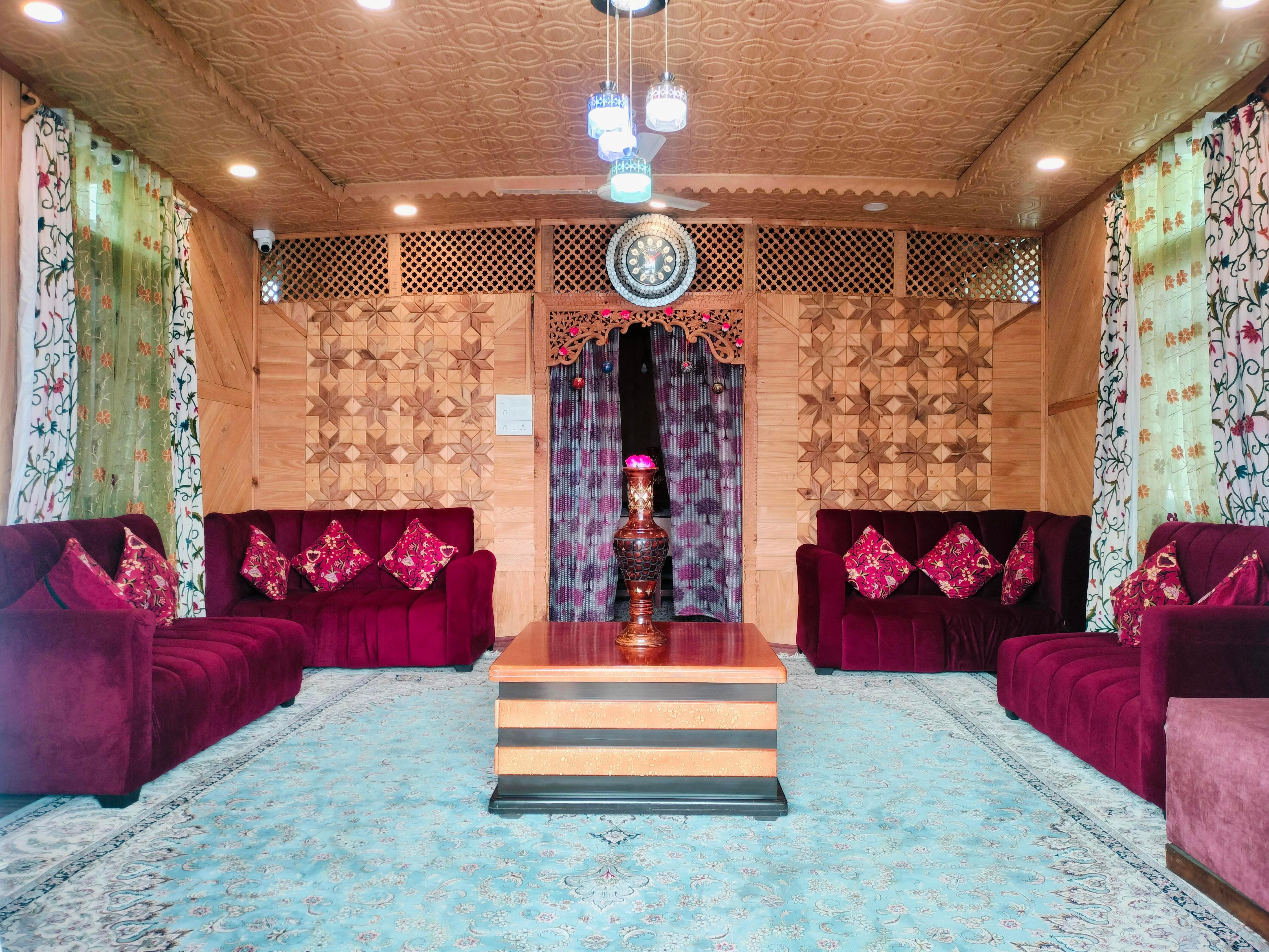 Humayun groups - Tap to explore photos
