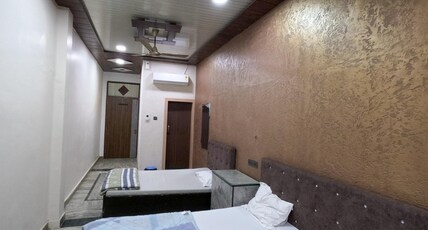 Agrawal Inn Guest House Room Type - Deluxe Room