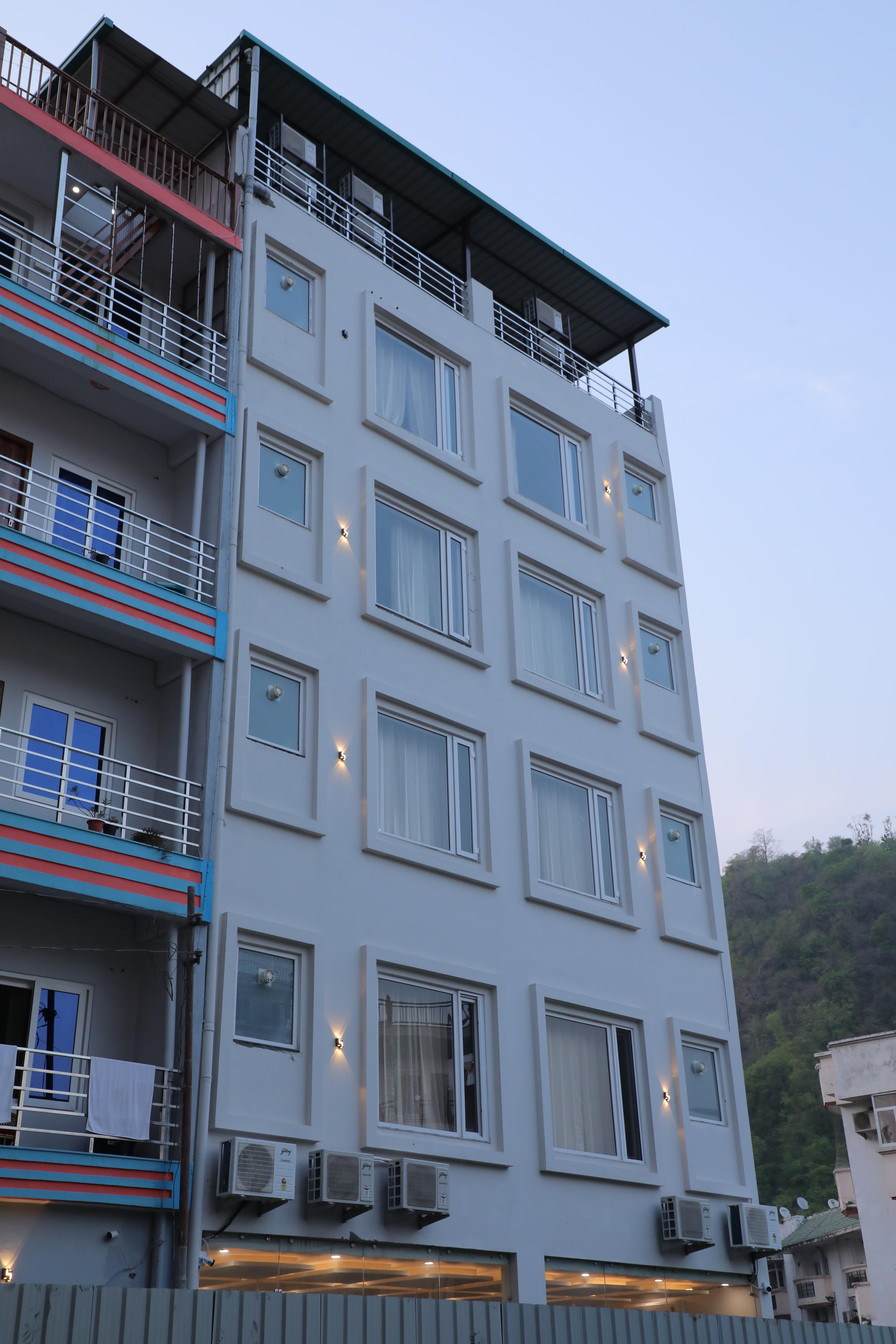 Hotel Tapodhara - Tap to explore photos