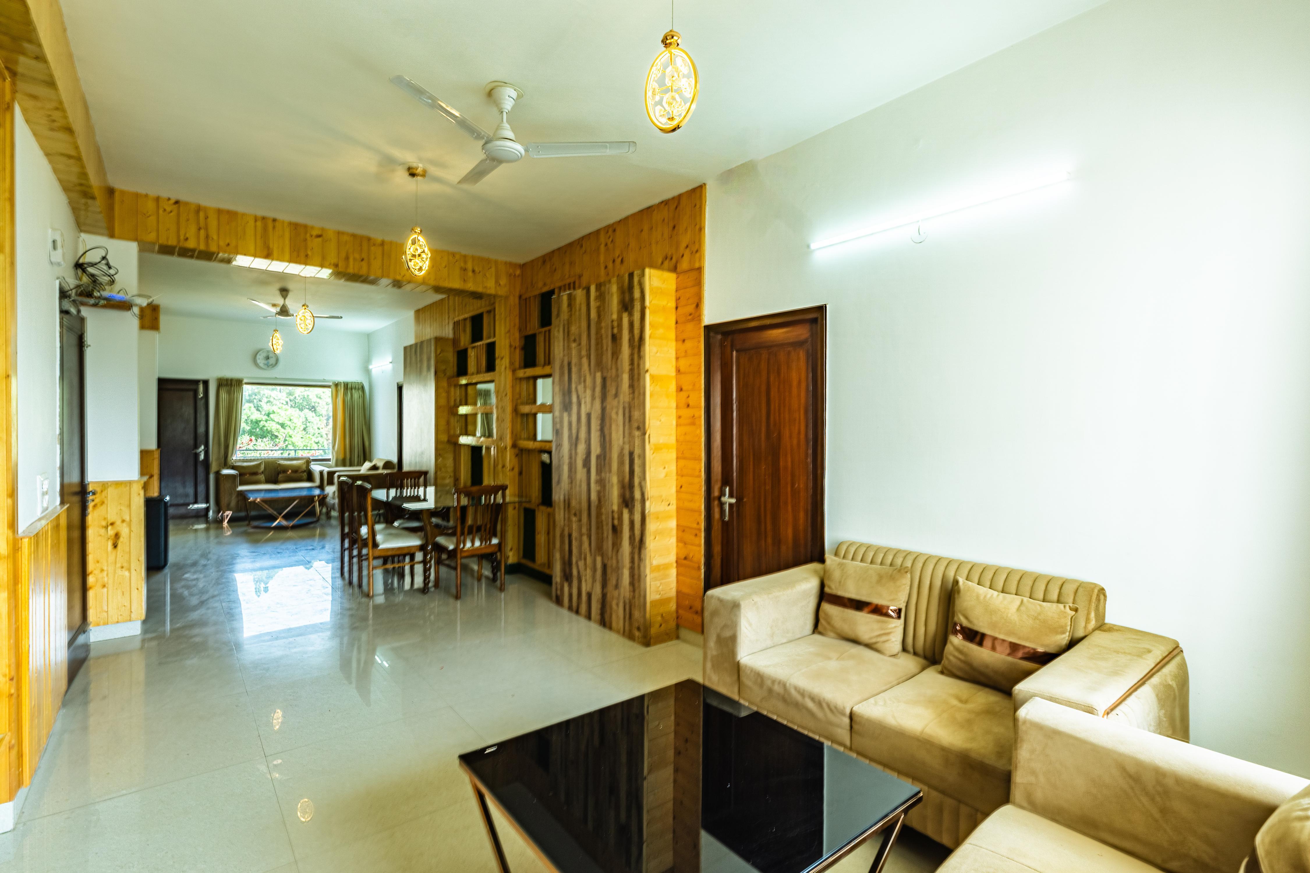 Loft Hills 4BHK Apartment by Homeyhuts|Kasauli-FF - Tap to explore photos
