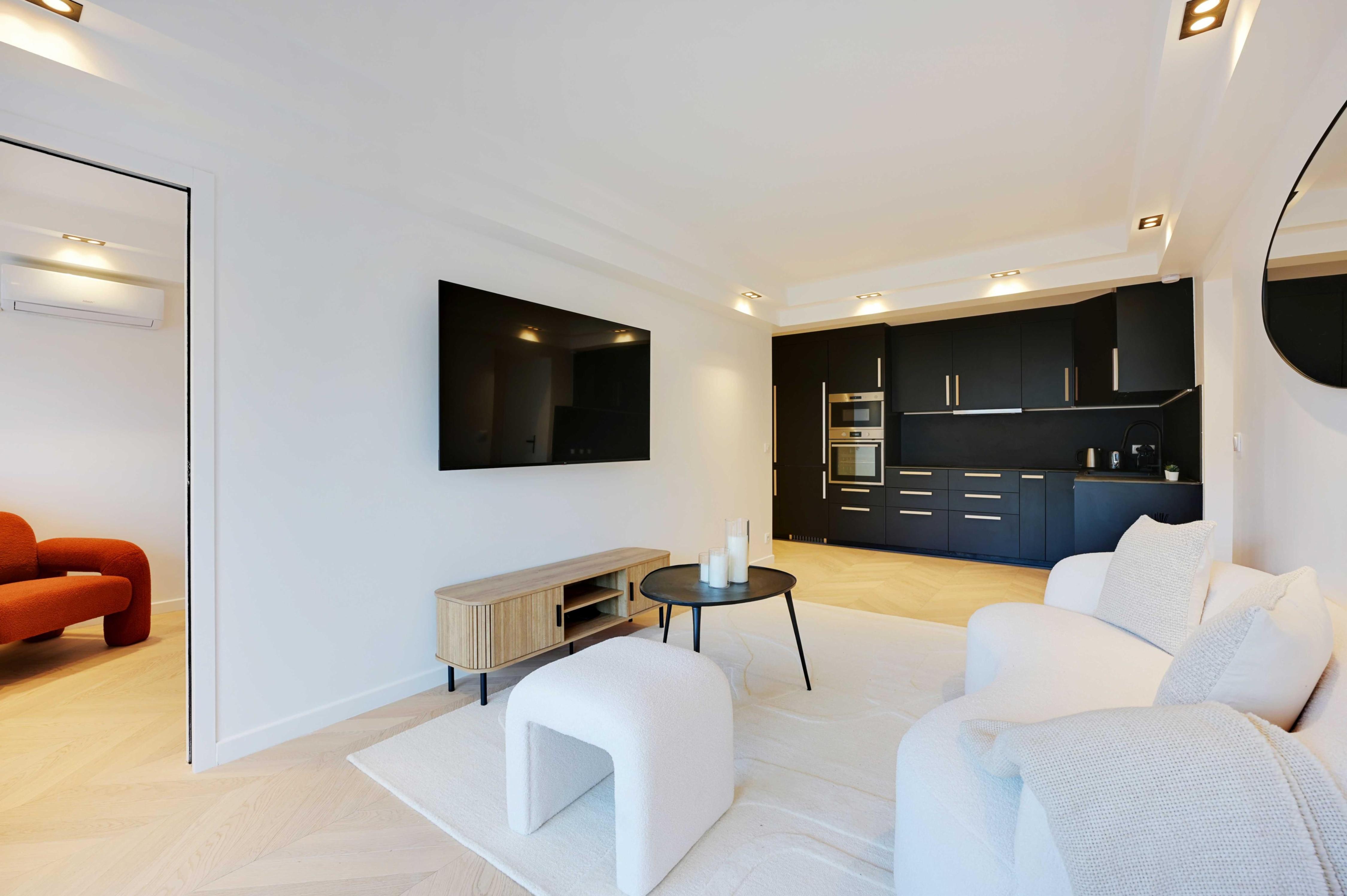 Charming apt with balcony - 2BR/4P - Suresnes - Tap to explore photos