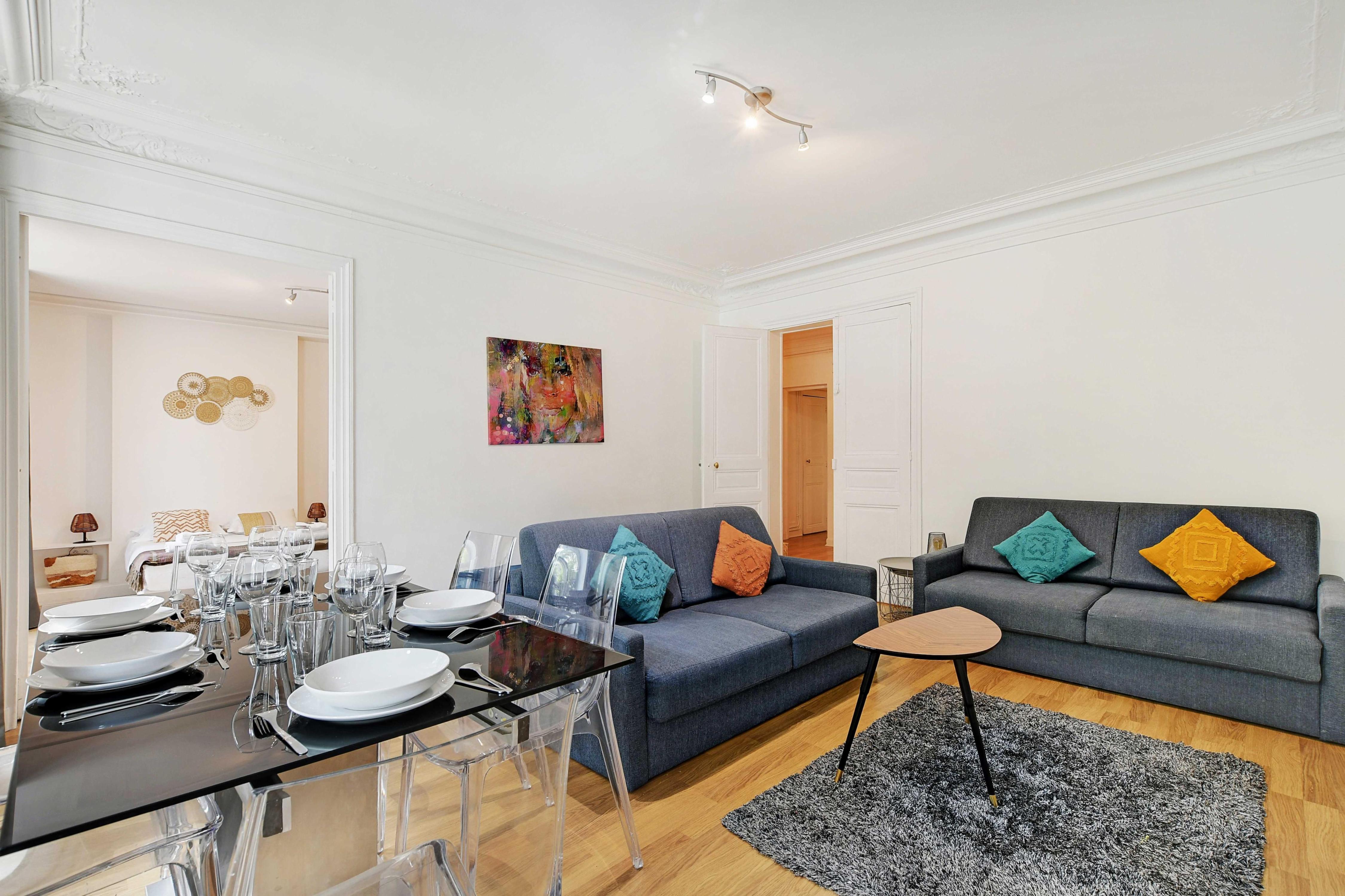 Chic Apartment -3BR/10P- Place de la Republique