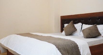 Krishna Villa Luxa (Near Kashi Vishwanath) Room Type - Standard Room Krishna Villa Luxa (Near Kashi Vishwanath) Room Type - Standard Room