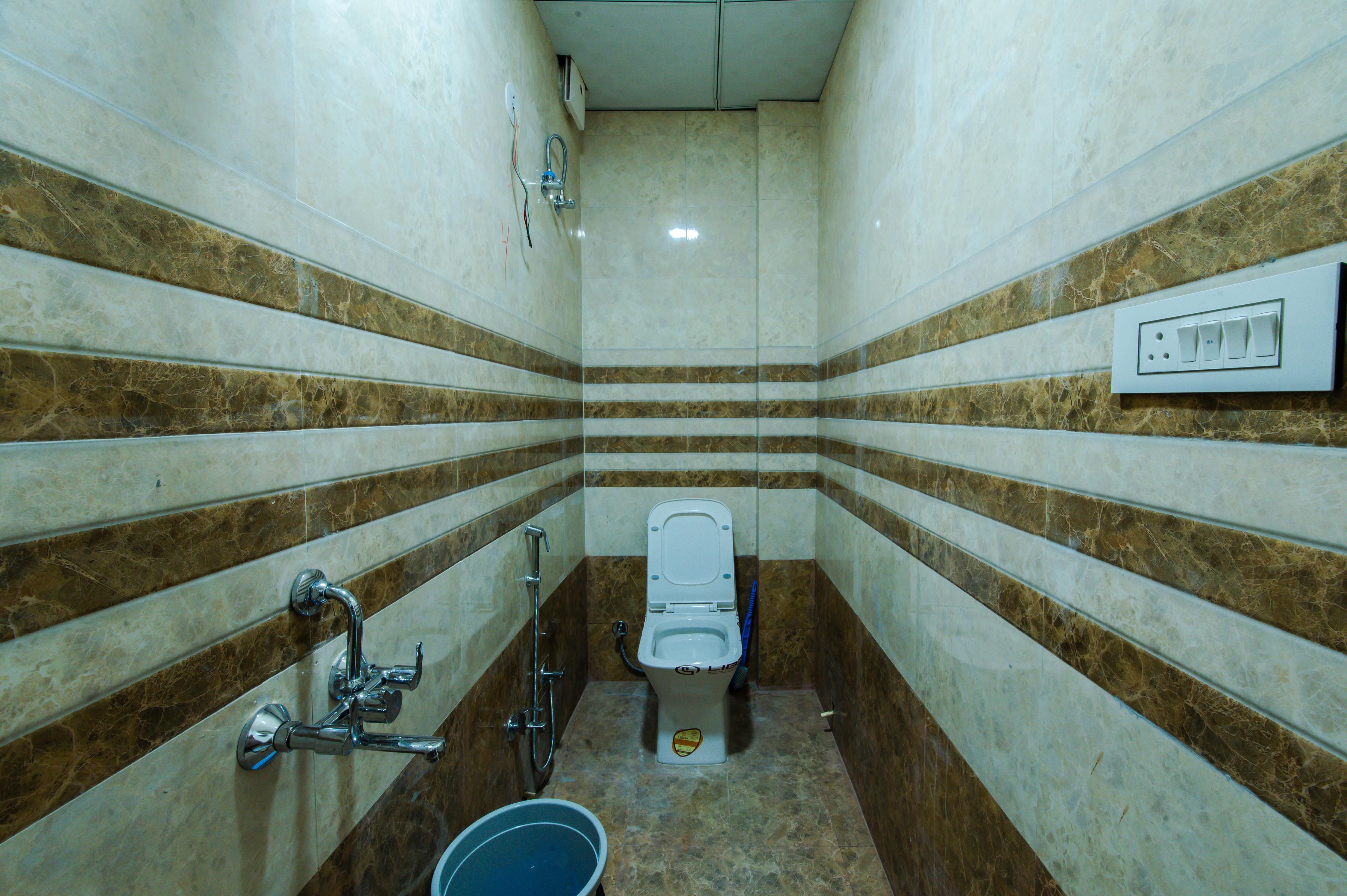 HOTEL THE JAY EXCELLENCY Room Type - Deluxe City View King Bed Room
