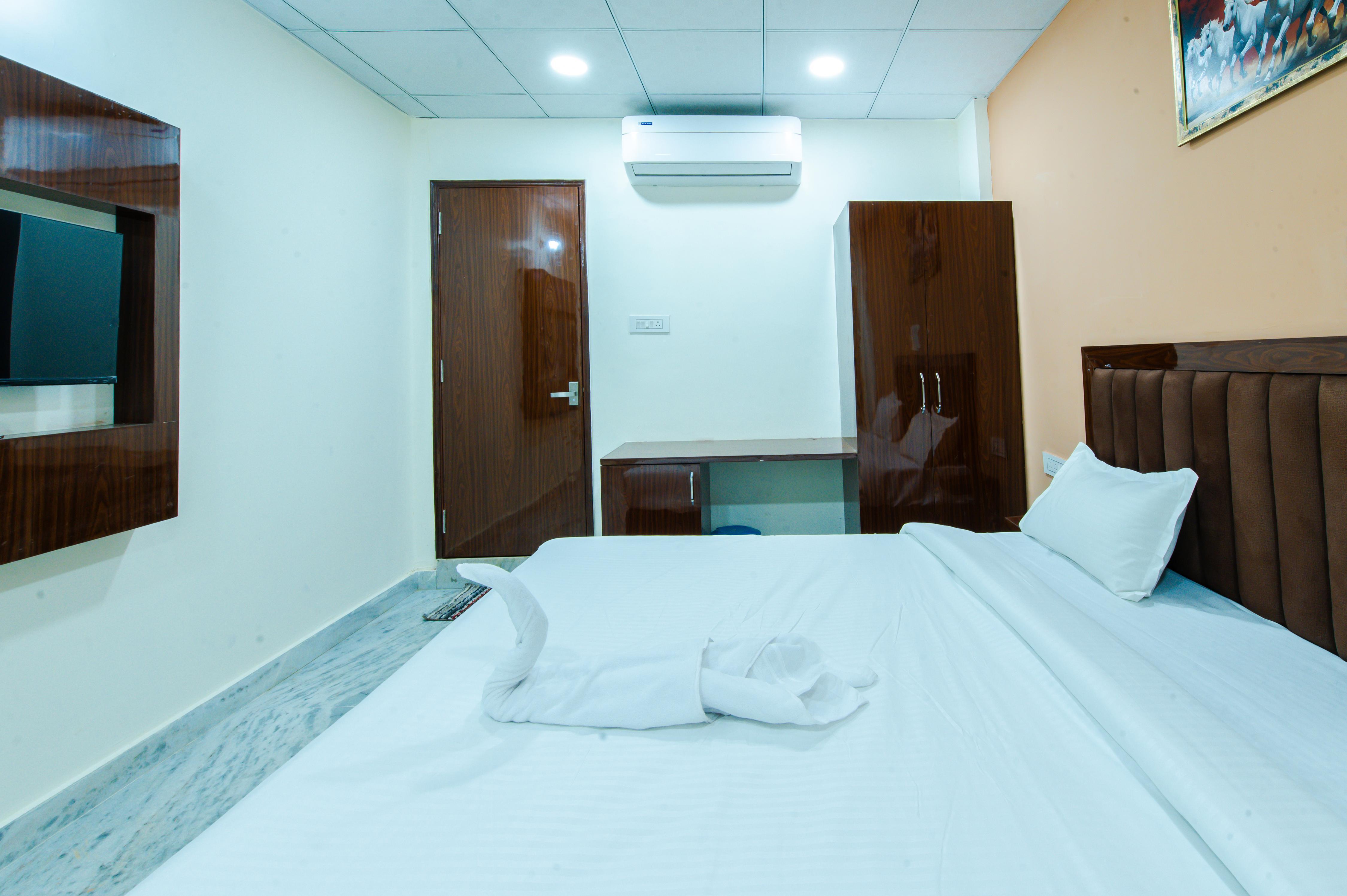 HOTEL THE JAY EXCELLENCY Room Type - Standard Room