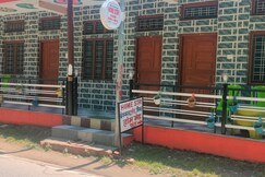 Guru chowrangi home stay/Hill residency