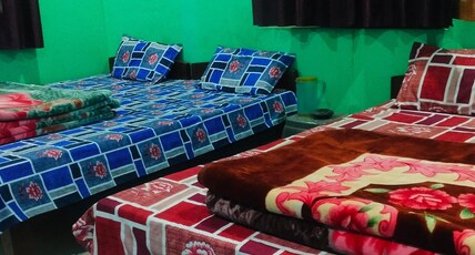 Guru chowrangi home stay/Hill residency Room Type - Bedroom 1