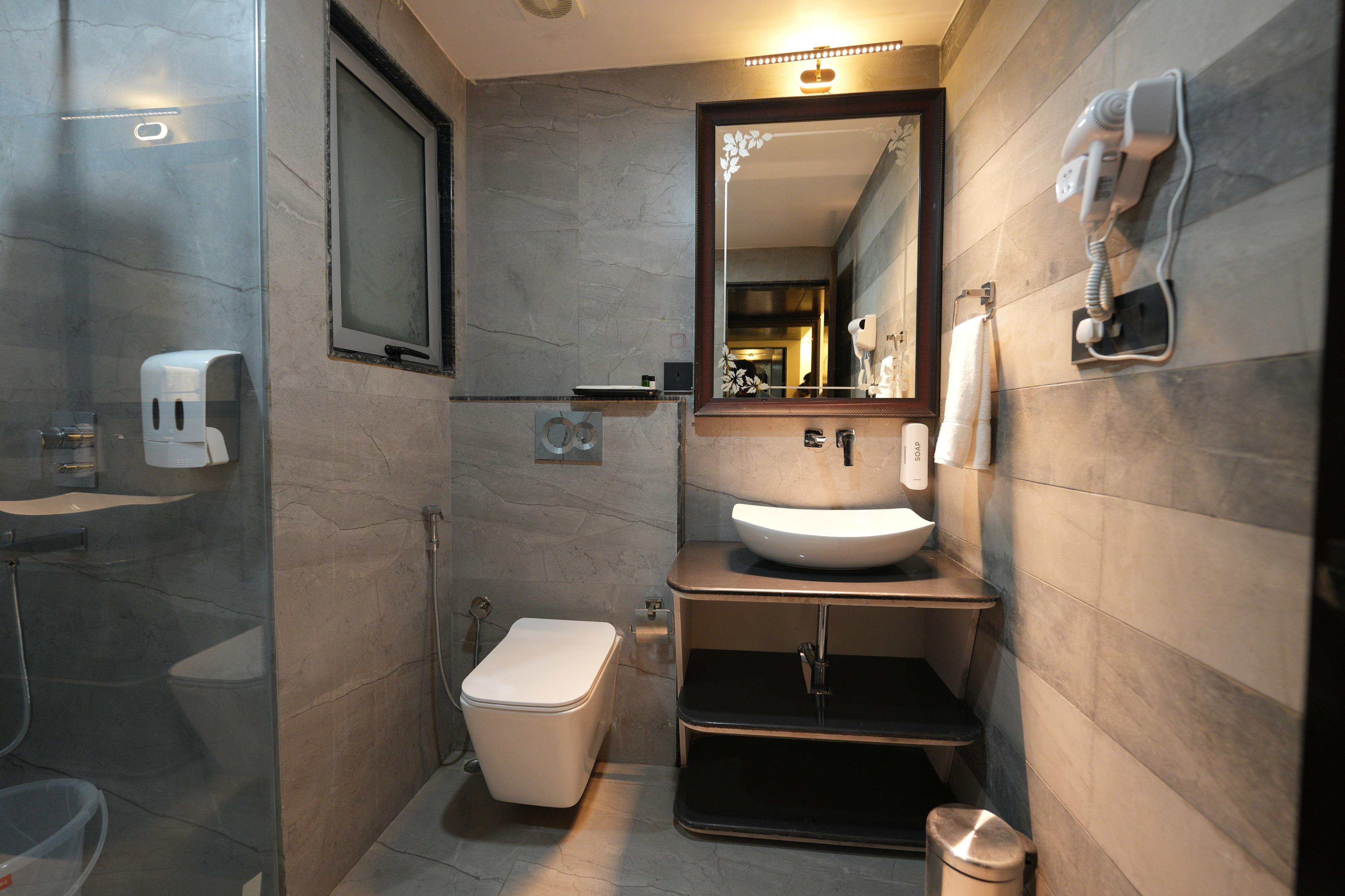 WHITE SANDS ,SEA FACING HOTEL Room Type - Deluxe Room with Window Side Sea View