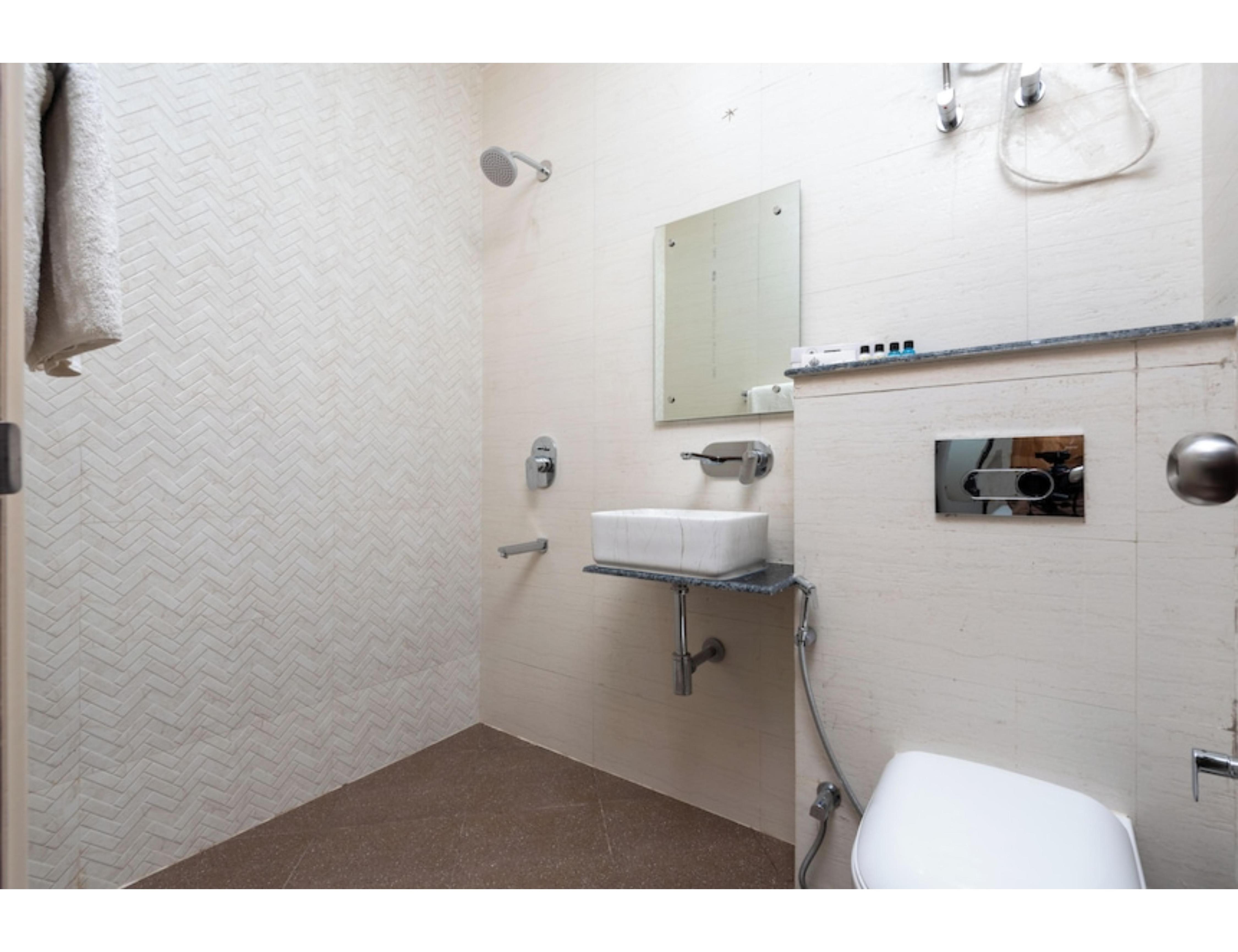 Comfort N Stay INN Suites - Tap to explore photos