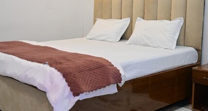SHRI HARSHAN KRIPA GUEST HOUSE Room Type - Deluxe Rooms