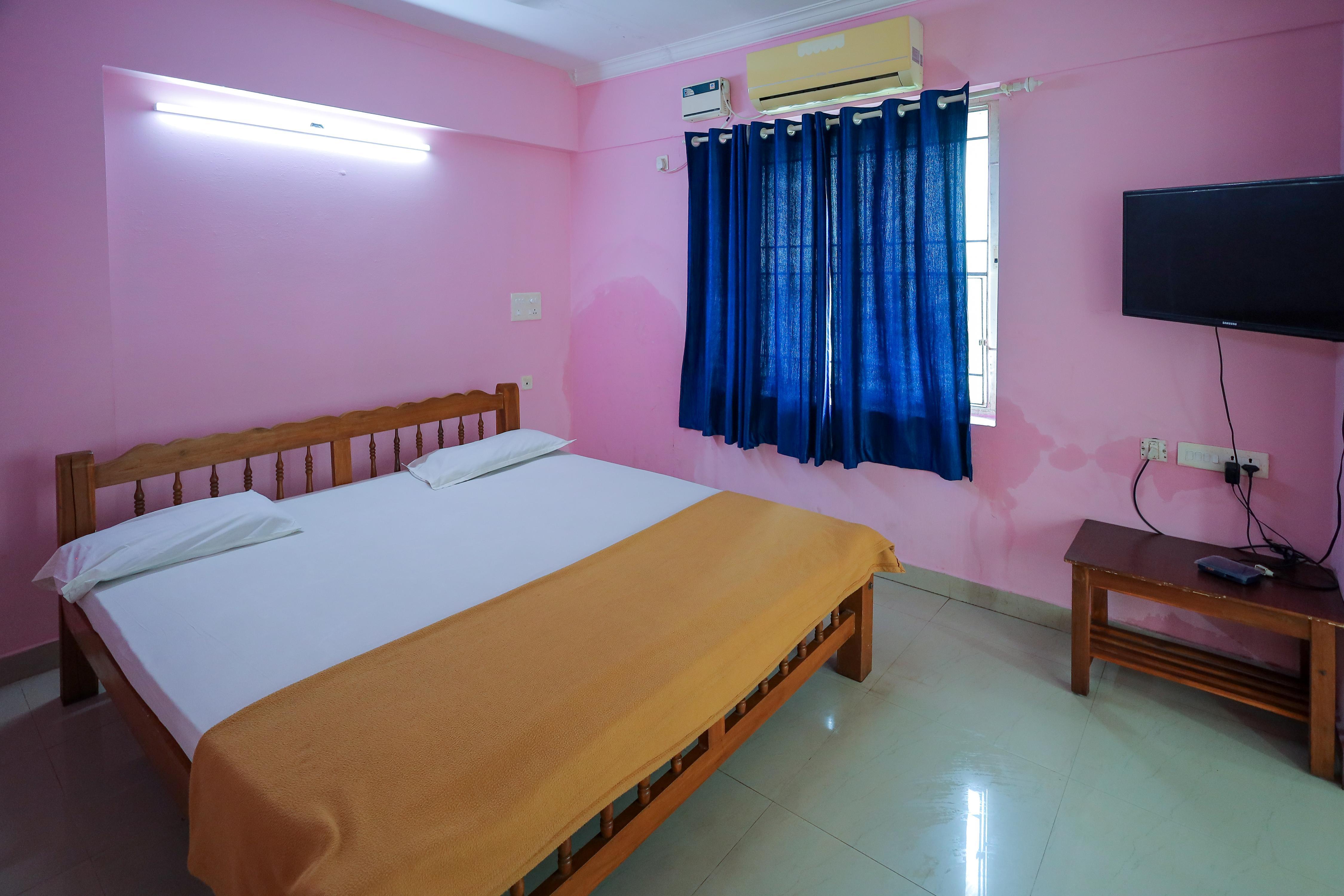 Sun Royal Residency Room Type - Standard room Non AC