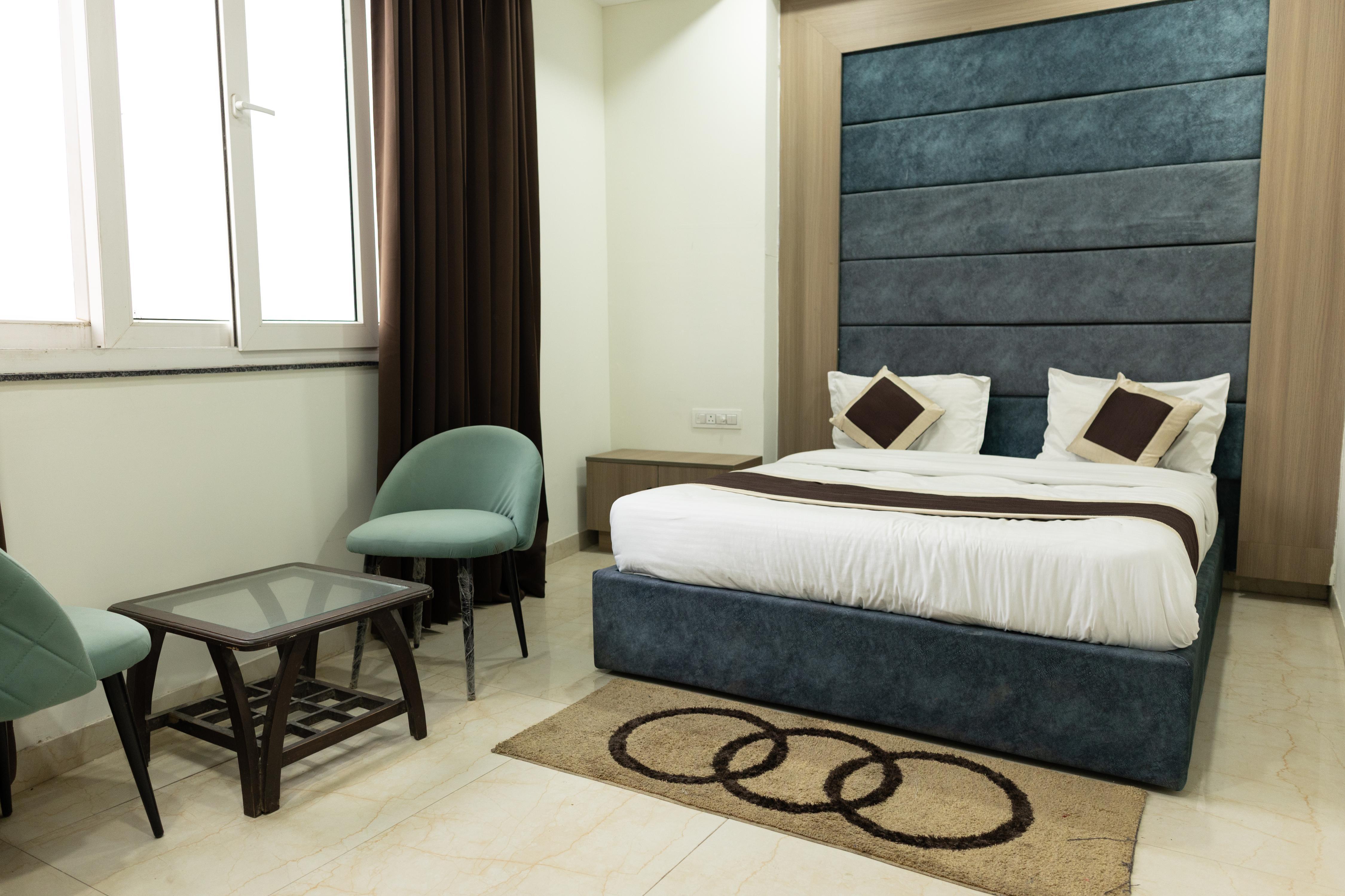 Sub Urban Banquets Hotel and Bar Room Type - Deluxe Room