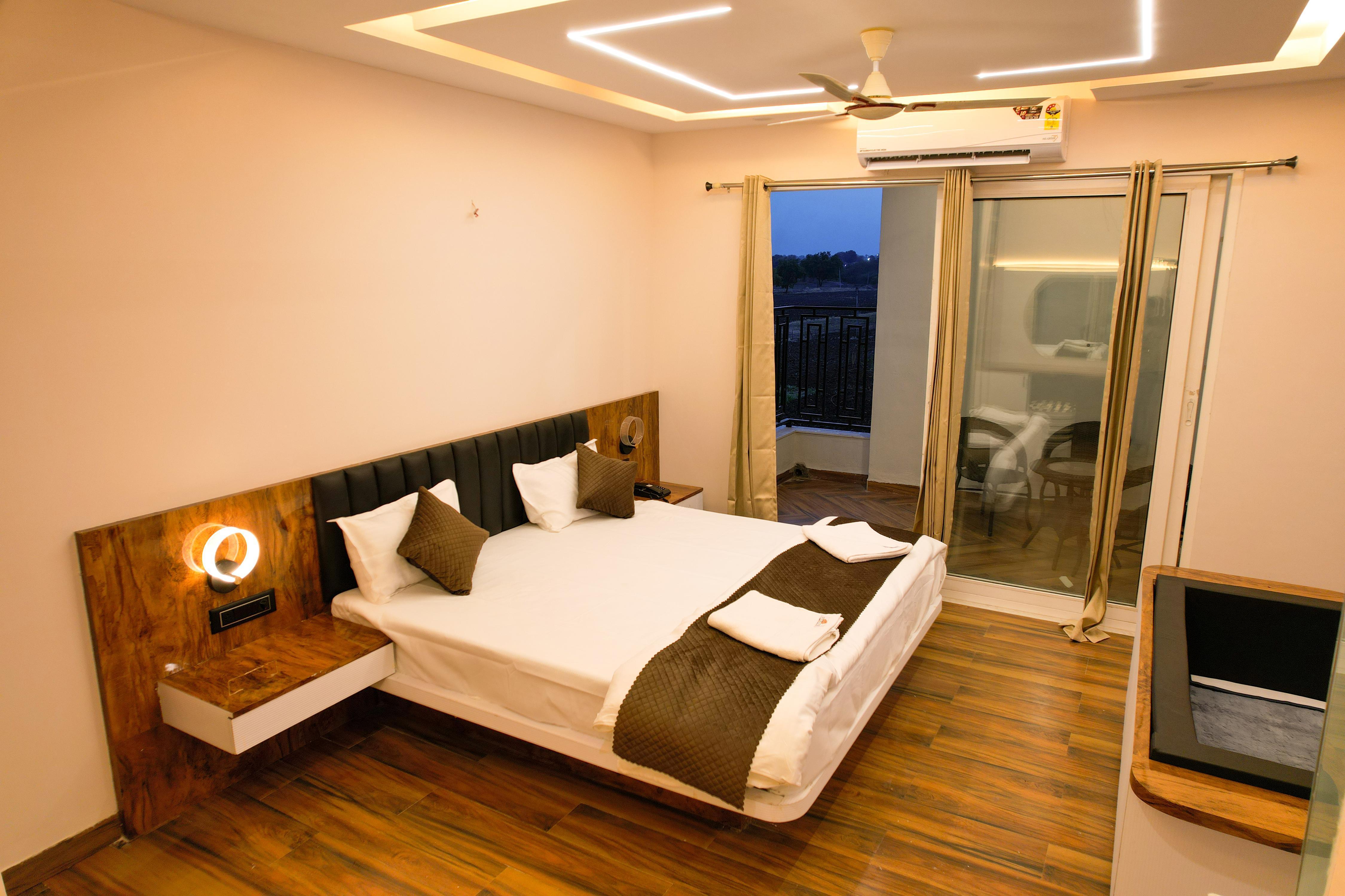 THE RIVIERA HOTEL Room Type - Deluxe Non AC Room