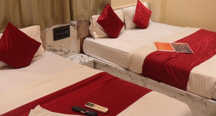 Hotel Meet Palace Vastrapur Room Type - Double Twin Bed Room