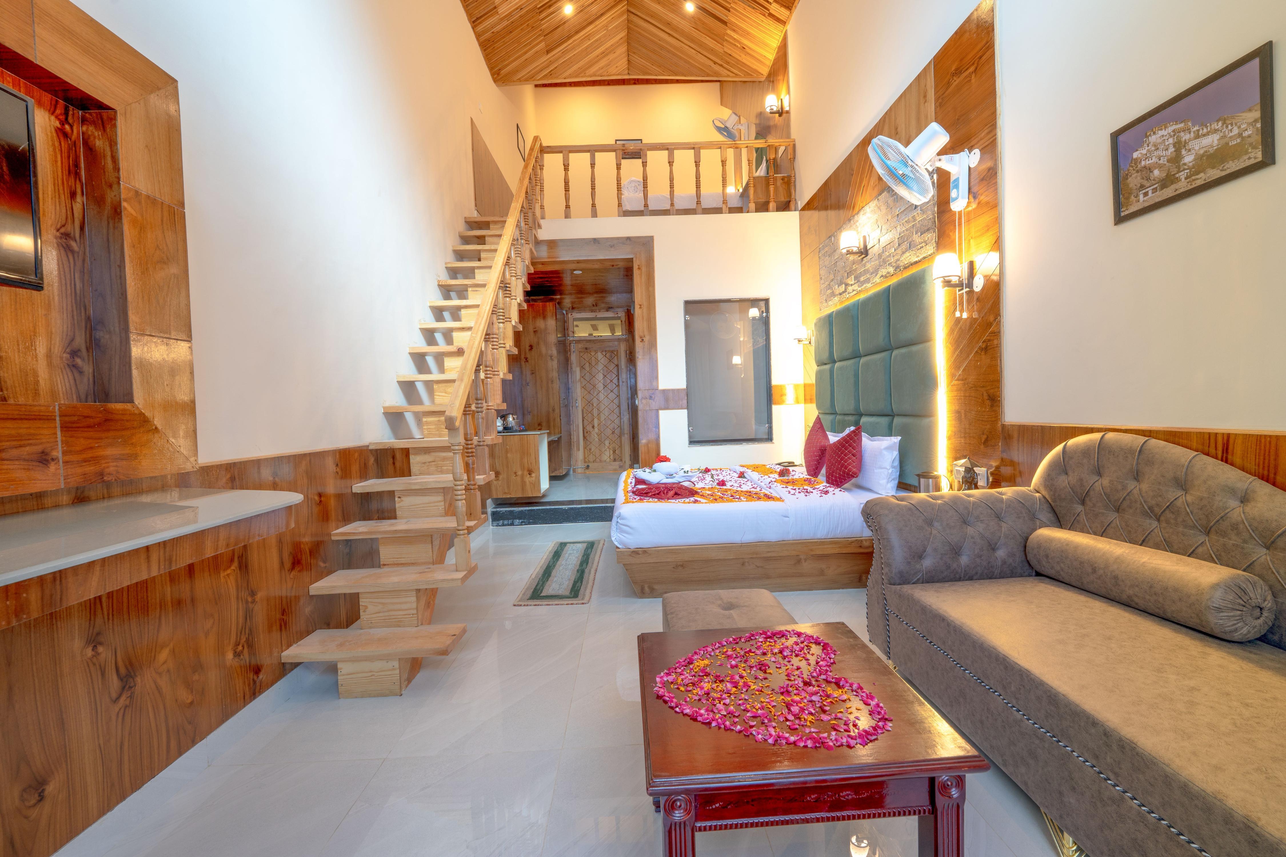 Monal Homestay Kullu