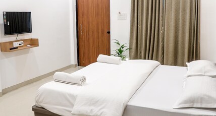 Aaradhya Executive Room Type - Deluxe Room
