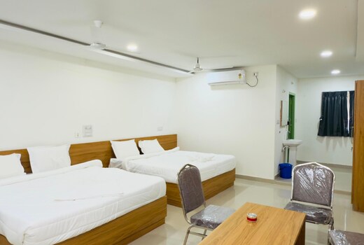 SRI HARSHA A/C LUXURY ROOMS