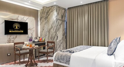 Hotel Shady Oaks Room Type - Premium Room With Jacuzzi Hotel Shady Oaks Room Type - Premium Room With Jacuzzi