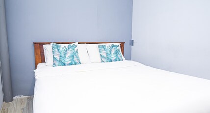 Swing and Pillows @ Beach Street, Penang Room Type - Standard Queen Room with Shared Bathroom