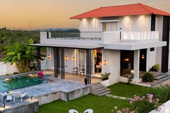 White Luxe By Spicy Mango