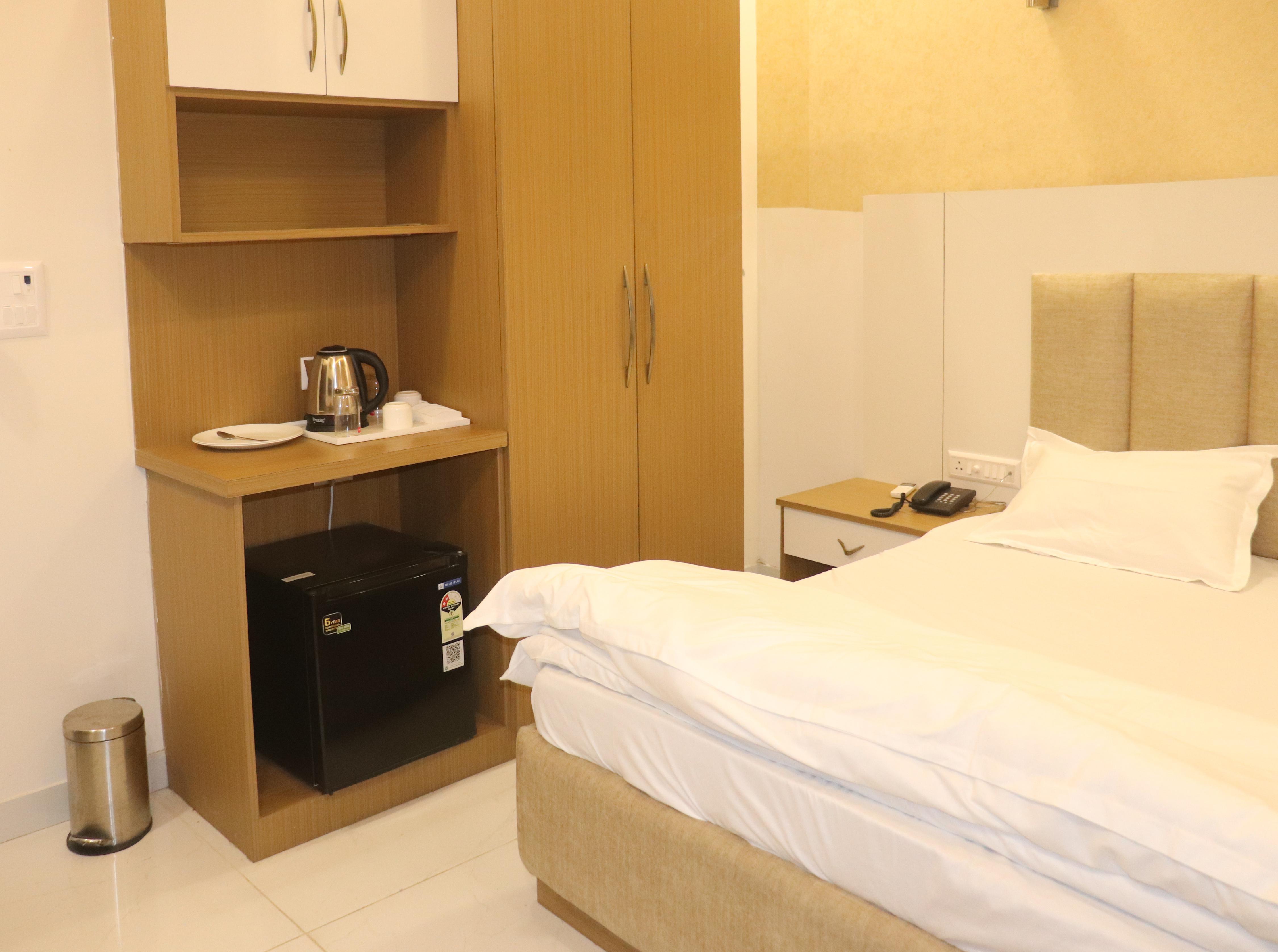 NIRMAL BHAWAN HARIDWAR Room Type - Ac Double Room