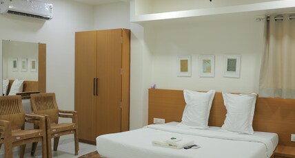 Hotel The Greenwood Room Type - Deluxe Room with Relaxing ambiance