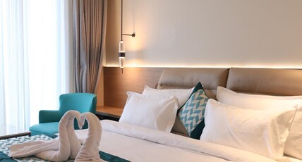 Le Parc Hotel & Banquets Room Type - Executive Room With Work Desk