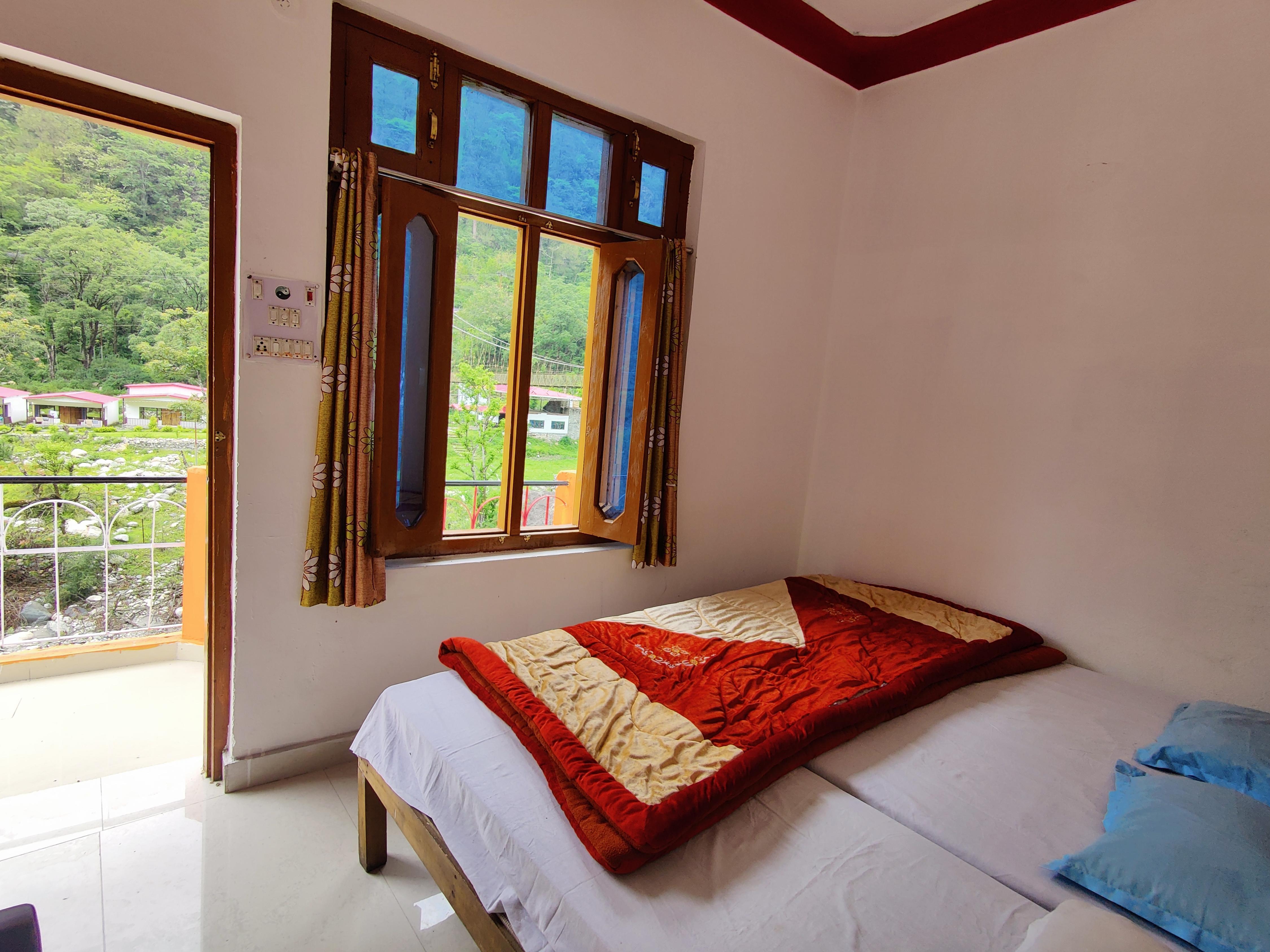Yamdagni rishi hotel Room Type - hill and bridge view