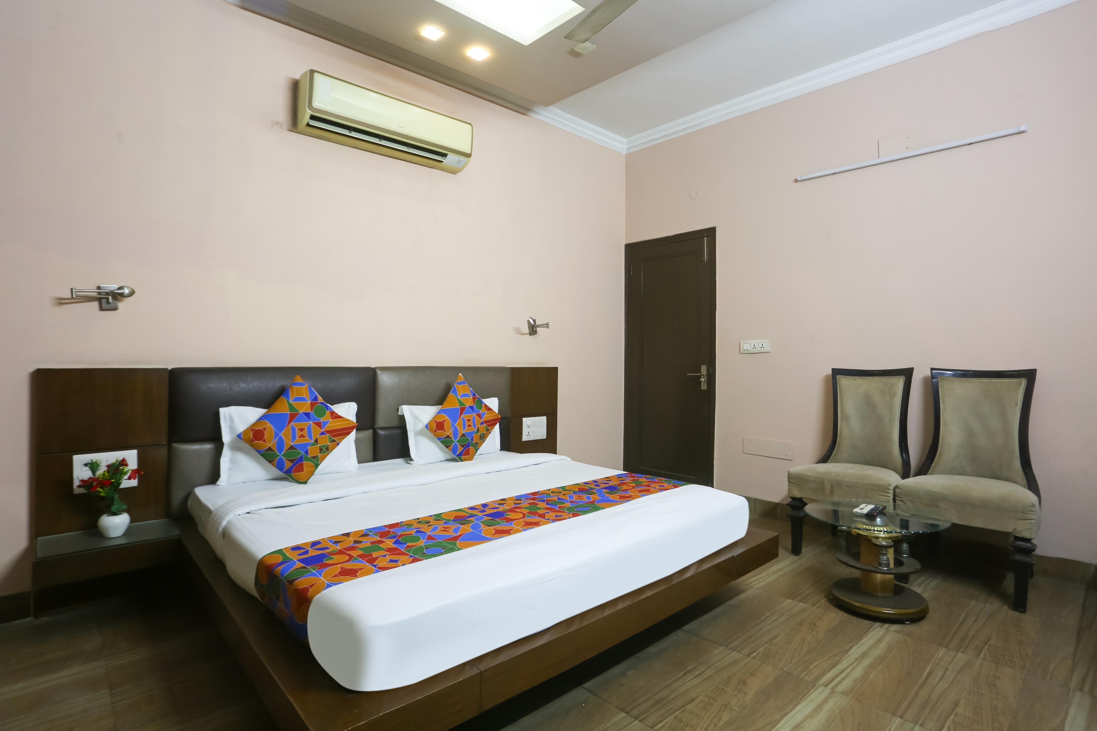 SWASTIK RESIDENCY Paschim Vihar BY TWAMEV - Tap to explore photos