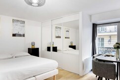 Appartement in the heart of Paris Opera