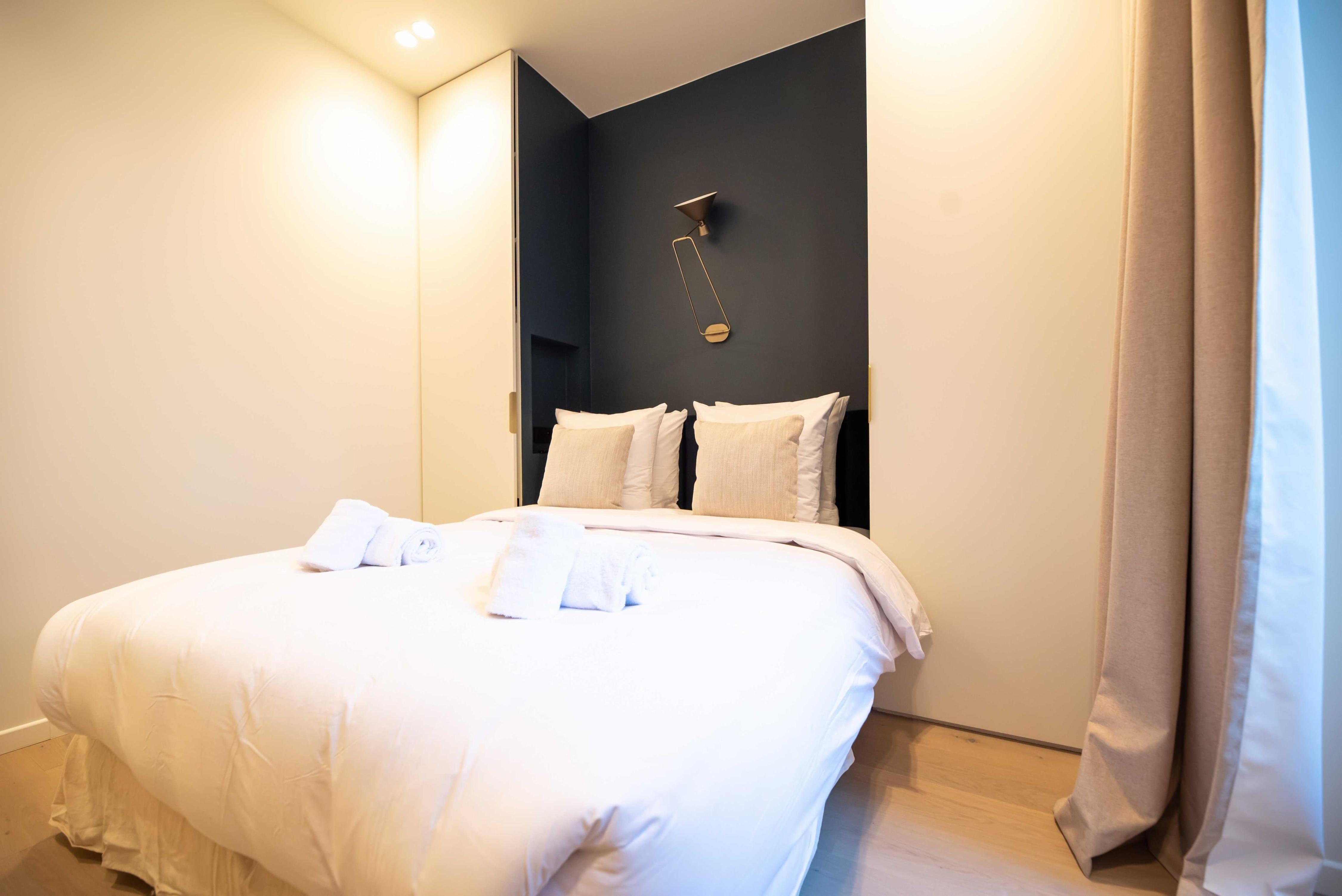 Exceptional apt with AC-1BR-4P-Palais Garnier - Tap to explore photos