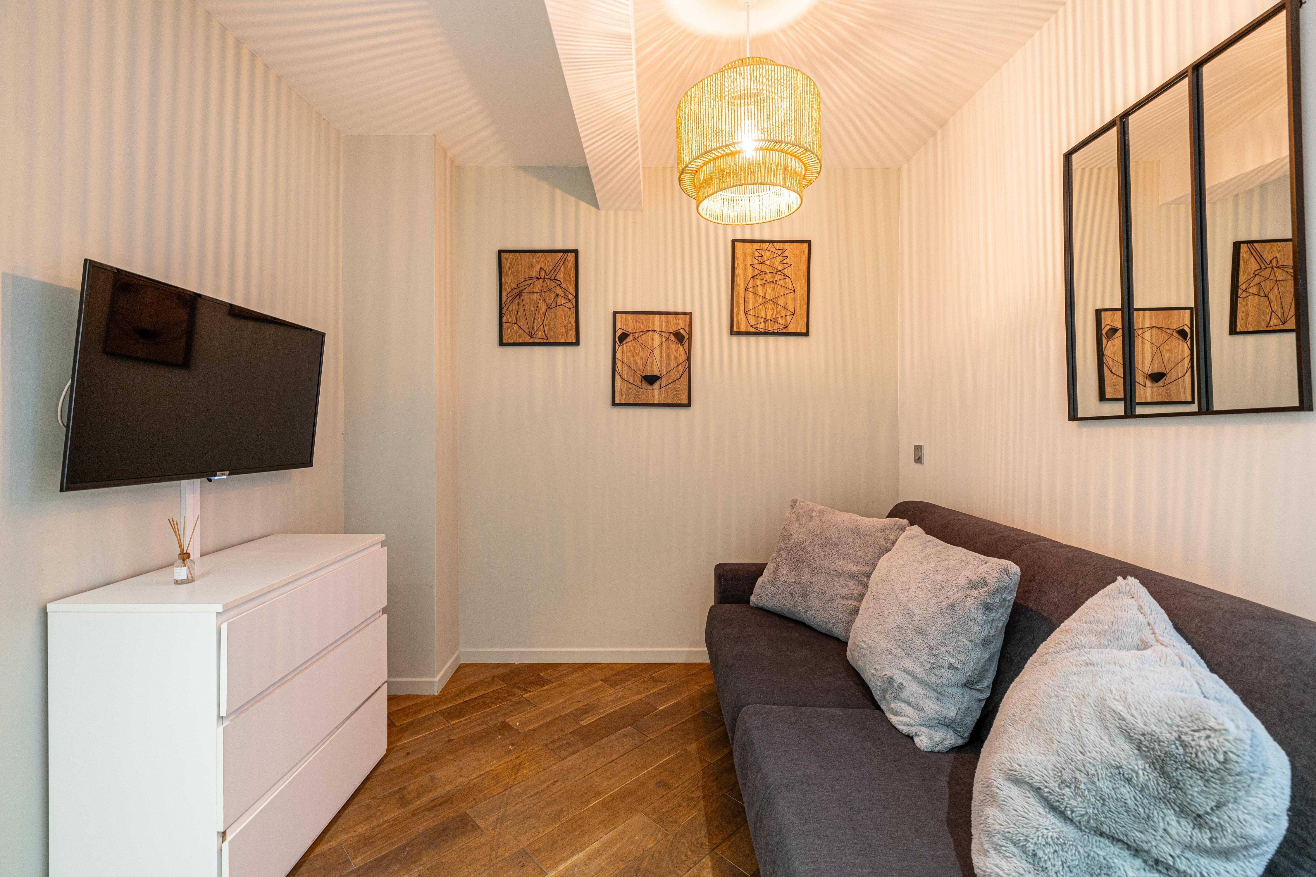 Sublime renovated studio - Cannes Meynadier - Tap to explore photos
