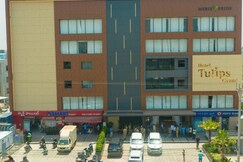 Hotel Tulips Grand