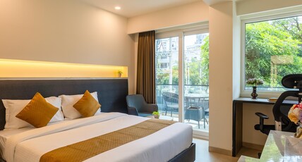 Limewood Signature - Golf Course Extension Road Room Type - Deluxe Room with Private Balcony Limewood Signature - Golf Course Extension Road Room Type - Deluxe Room with Private Balcony
