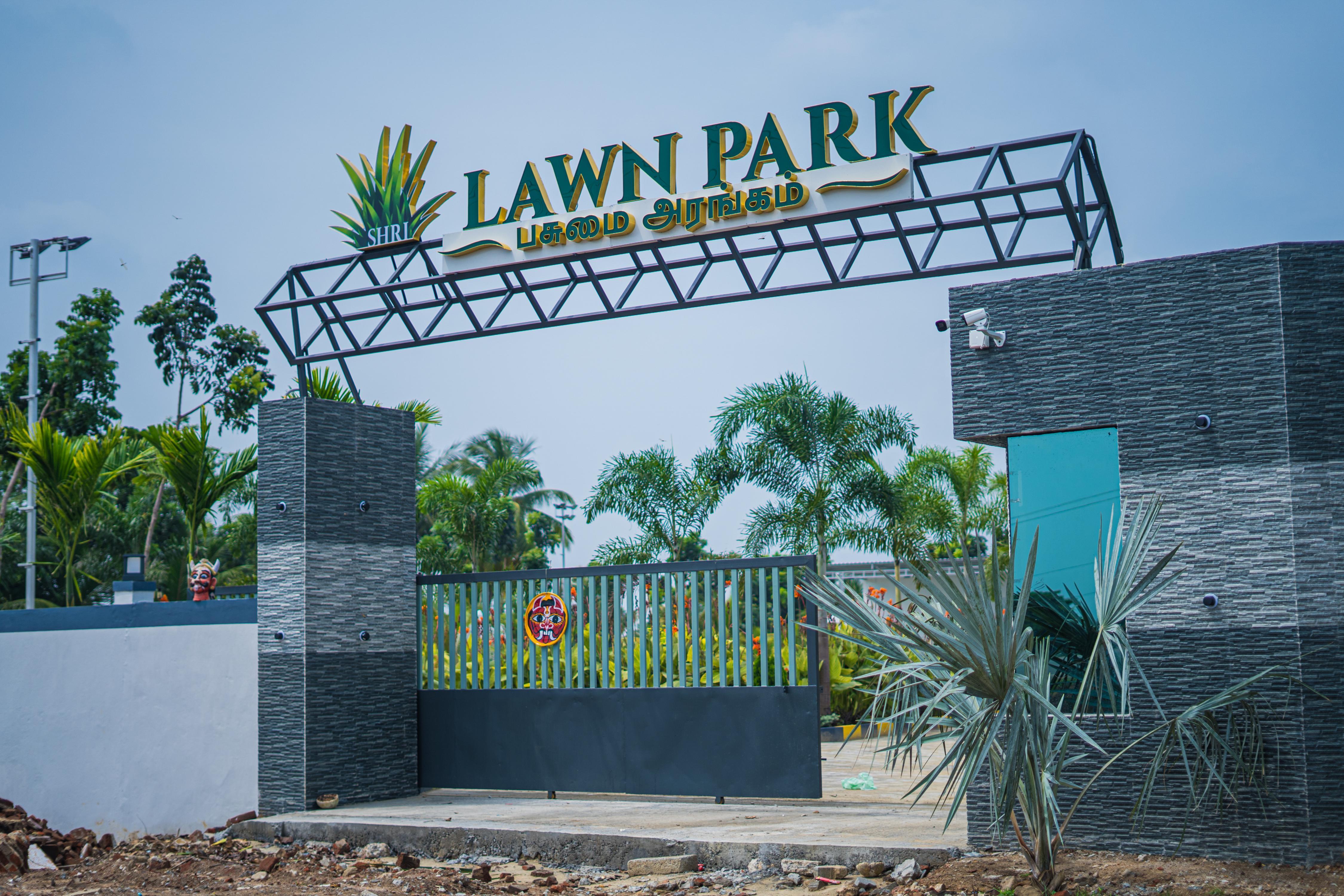 Shri Lawn Park Inn