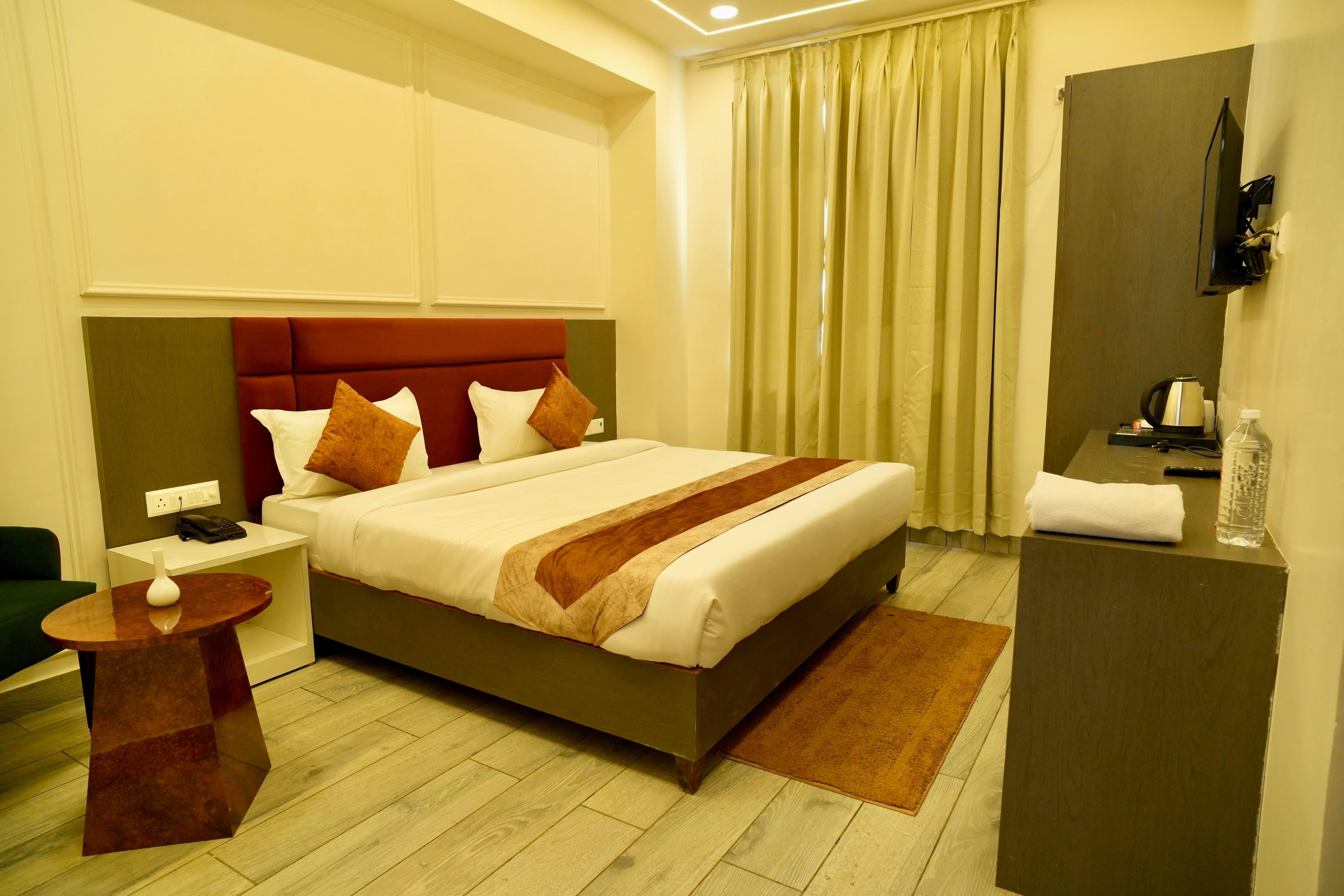 Tulsi Ressort Room Type - Deluxe Room