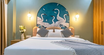 Acomo Stays By Zip - Golf Course Road Room Type - Lime Minimalist Comfort Private Balcony