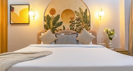 Acomo Stays By Zip - Golf Course Road Room Type - Lotus Tranquil Comfort Room With Private Balcony Acomo Stays By Zip - Golf Course Road Room Type - Lotus Tranquil Comfort Room With Private Balcony