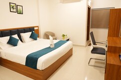 Elite Hotel HITECH